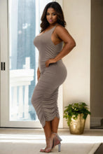 Curvy Serving Body Midi Dress